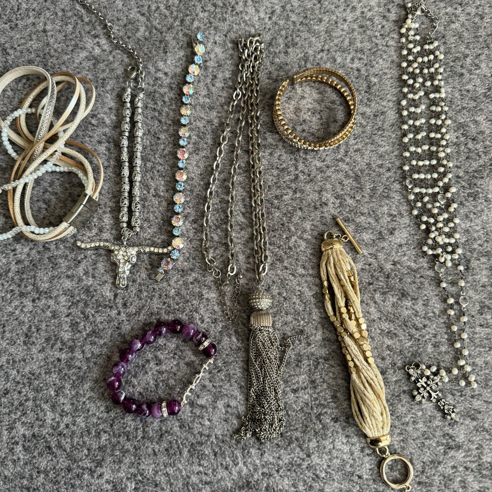 Mixed jewelry bundle